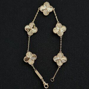 18k Gold Bracelet with clover charms - 5 charms
